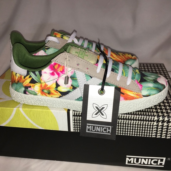 Munich Sneakers 👟 - Picture 8 of 8